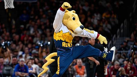 Nugtets mascot passed out gif